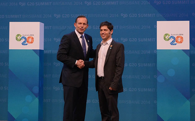 El Primer Ministro de Australia, Tony Abbott, da la bienvenida al Jefe de la Delegacion argentina