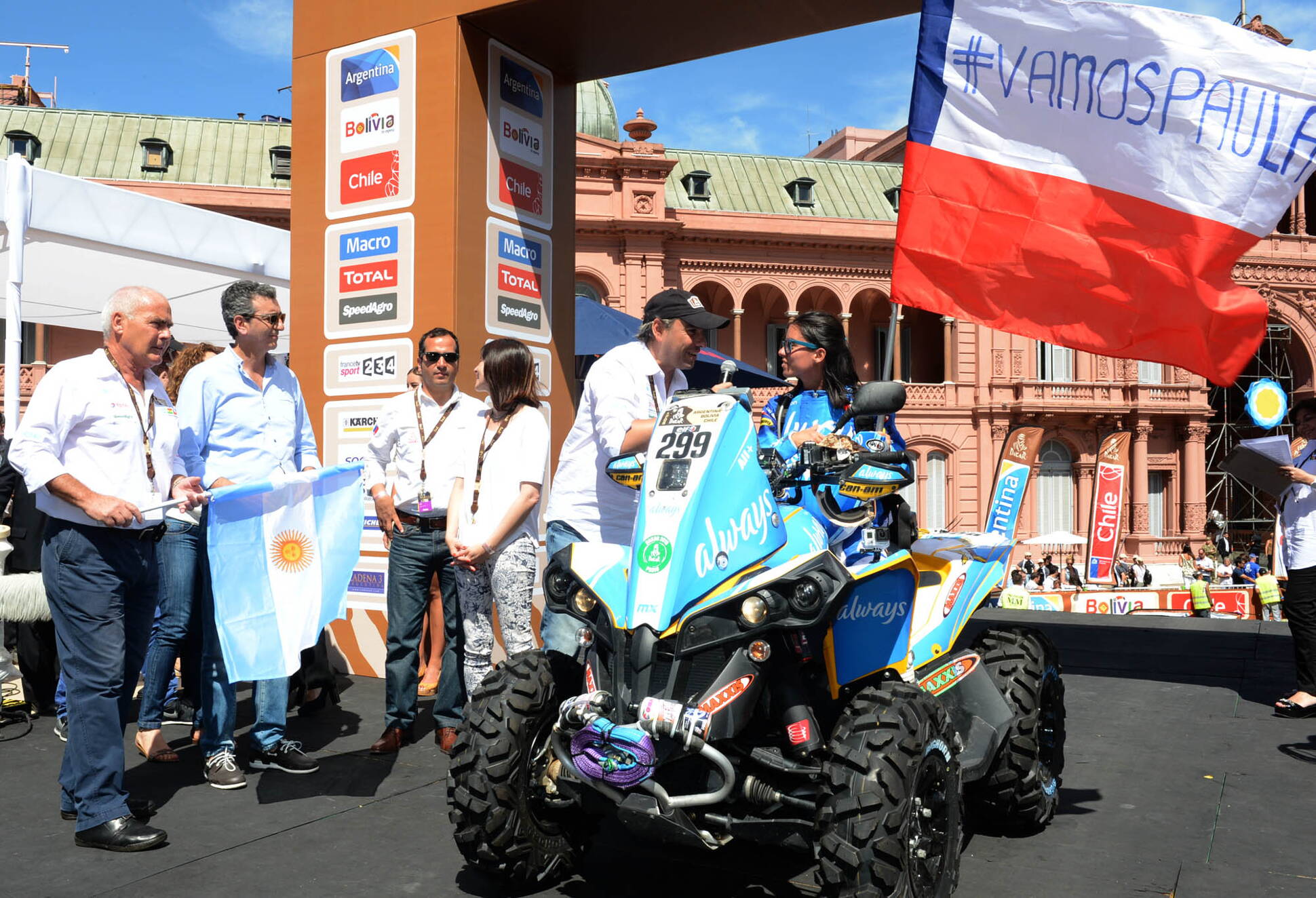 Largada simbólica del Dakar 2015 en Plaza de Mayo