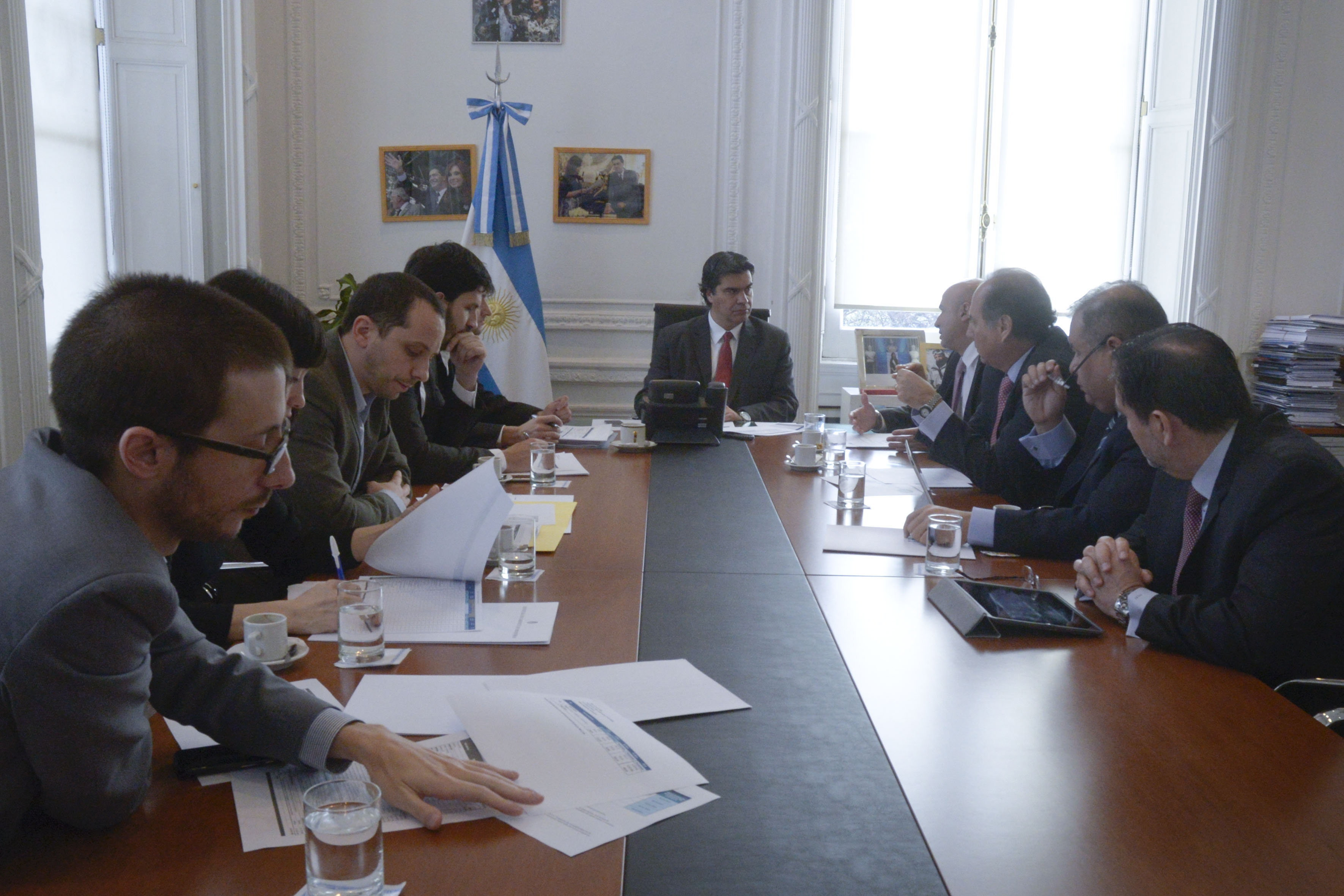 El Jefe de Gabinete se reunió con autoridades del Banco Interamericano de Desarrollo