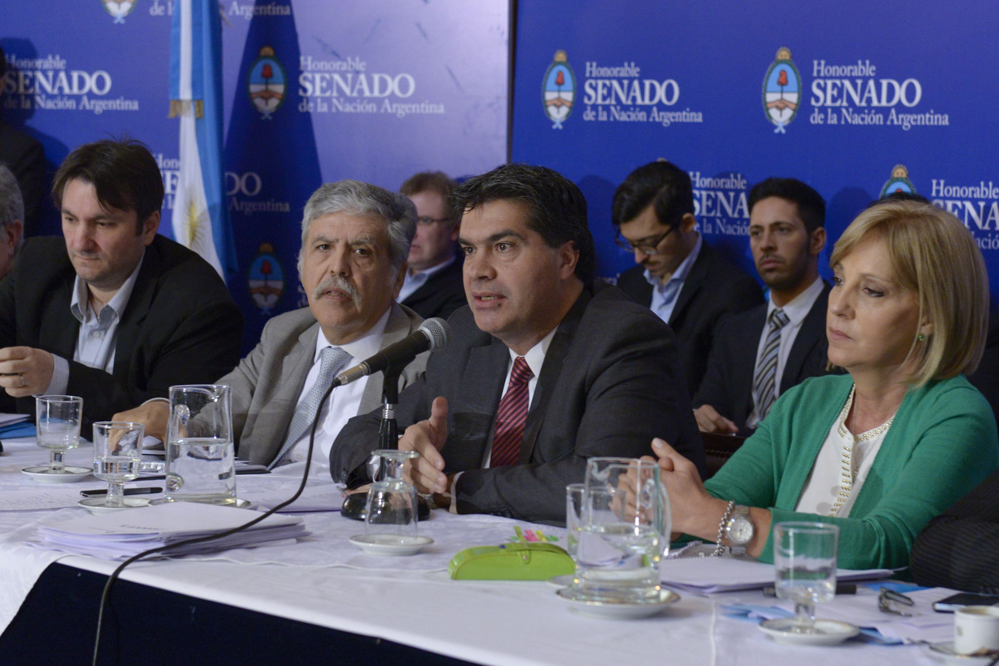 El jefe de Gabinete expuso en el Senado sobre el proyecto de ley Argentina Digital.