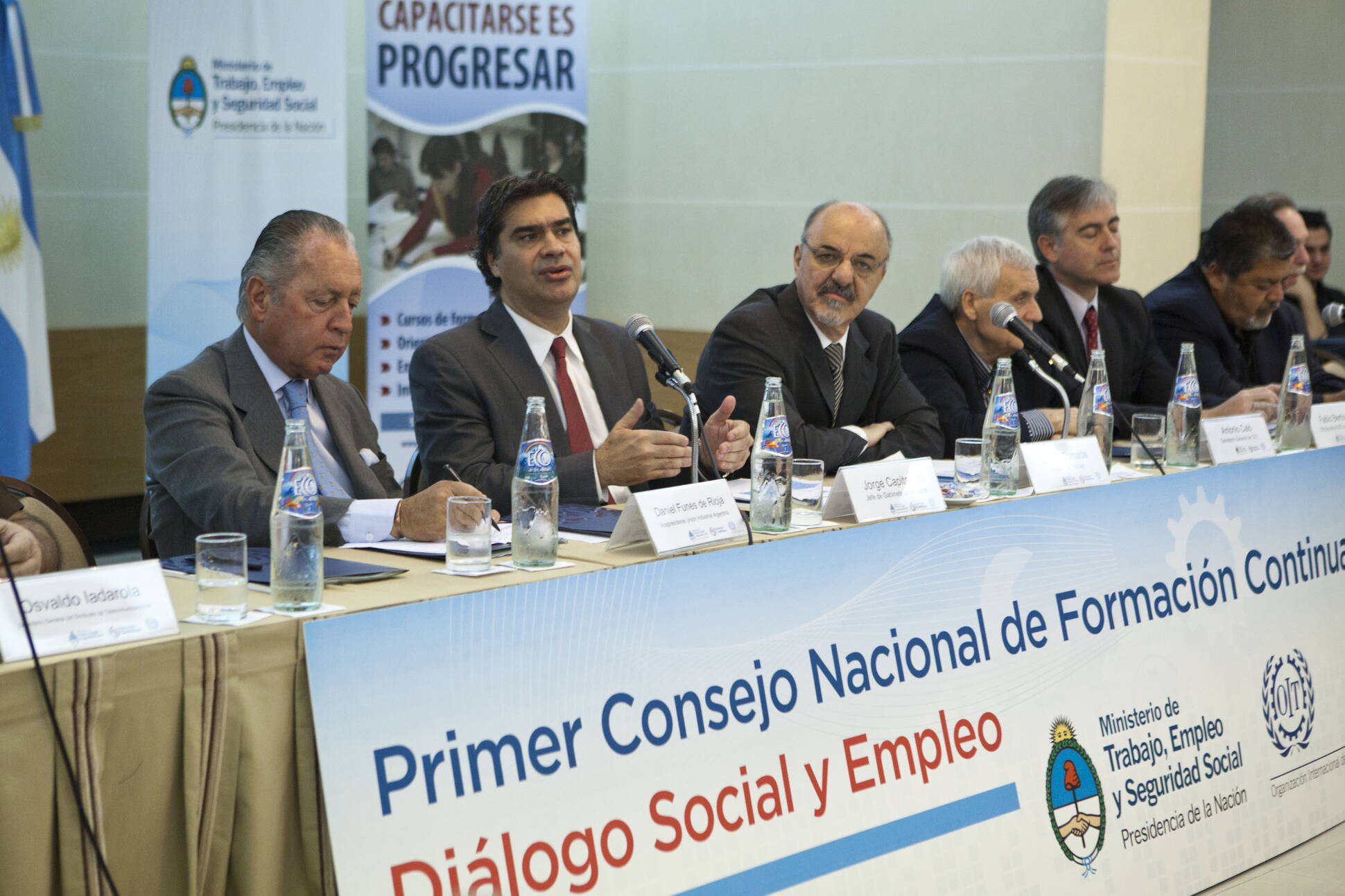 Capitanich participó del Primer Consejo Nacional de Formación Continua: Diálogo Social y Empleo