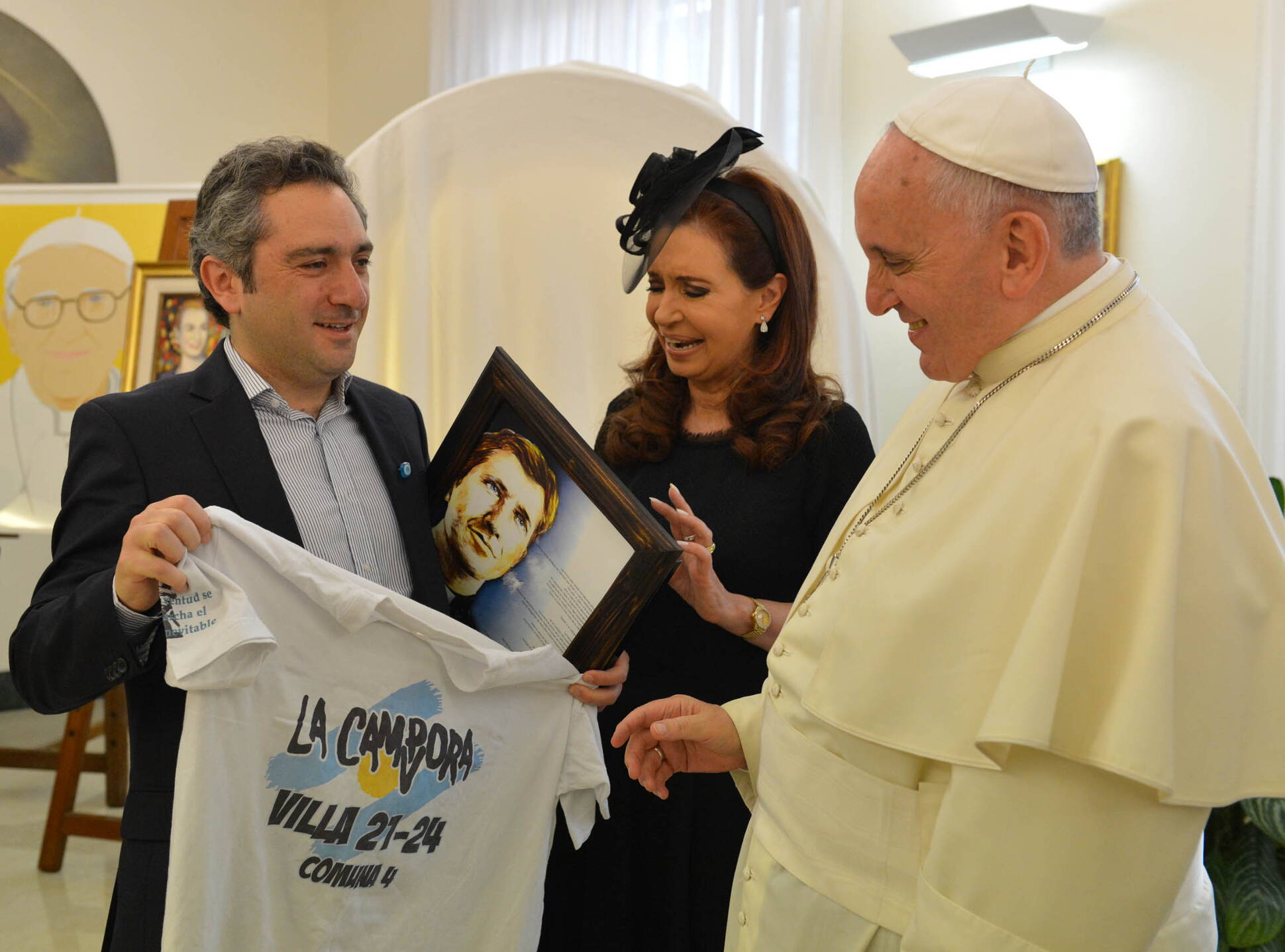 La Presidenta, el Papa Francisco y la comitiva oficial en el Vaticano