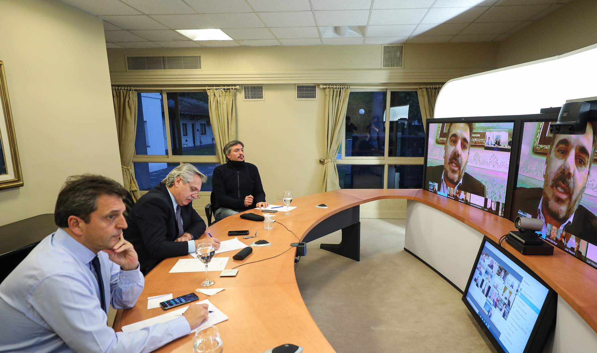 El Presidente mantuvo una videoconferencia con referentes del interbloque Juntos por el Cambio de ambas cámaras