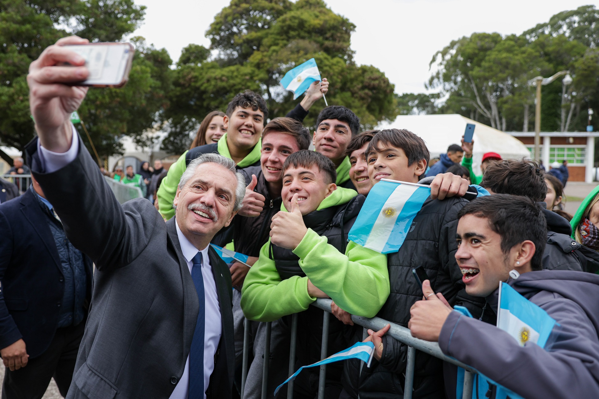Alberto Fernández: “FANAZUL está de pie como se está poniendo de pie la Argentina”