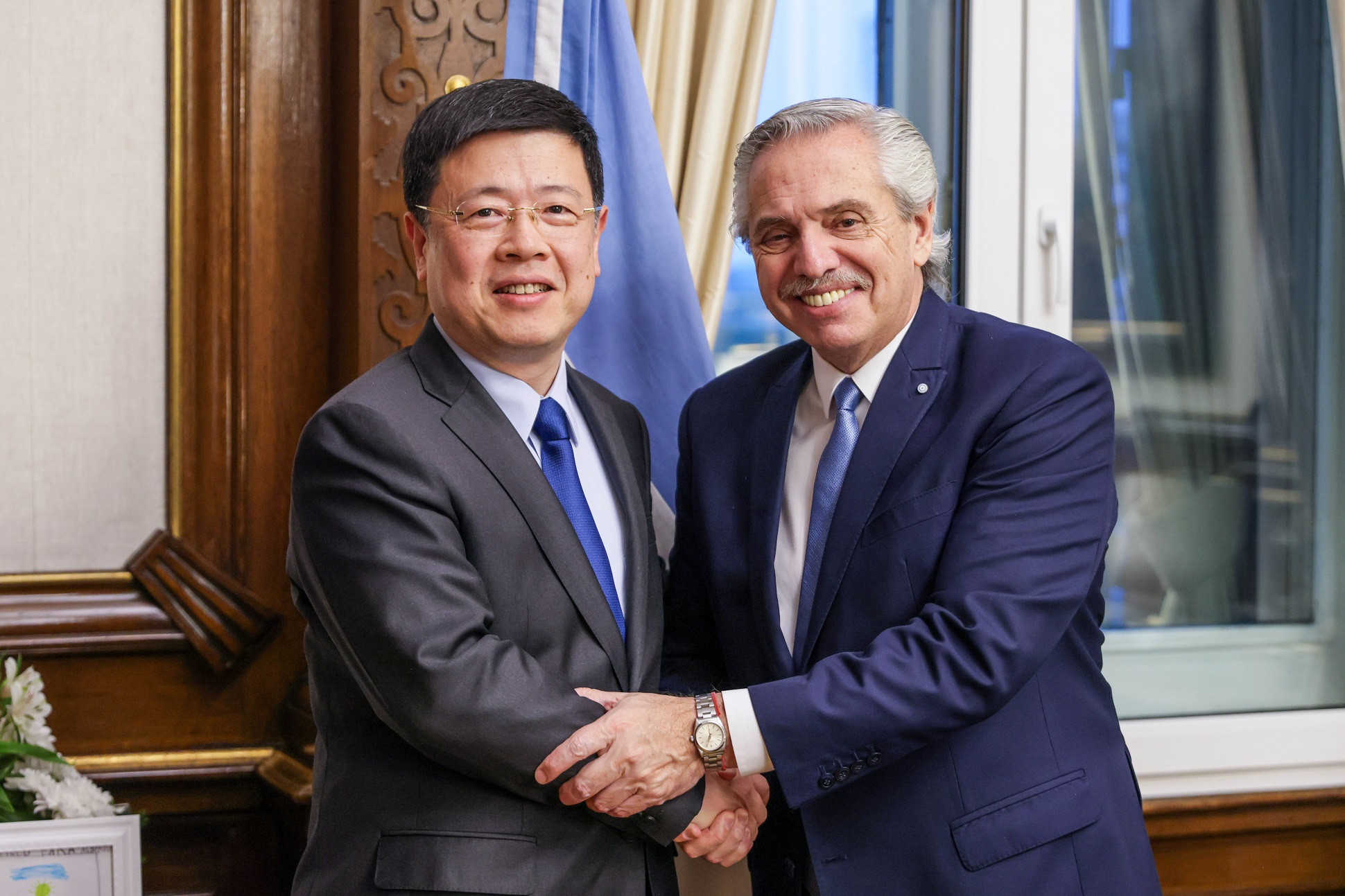 El presidente se reunió con el Embajador saliente de China, Zou Xiaoli