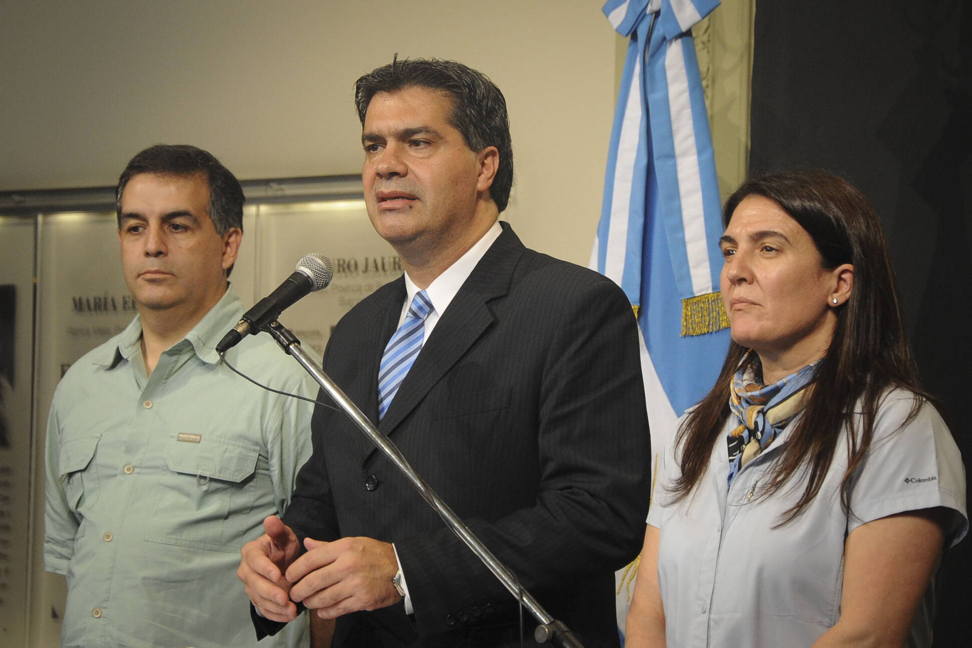 Jorge Capitanich, Cecilia Rodríguez y Carlos Montaña en Casa de Gobierno