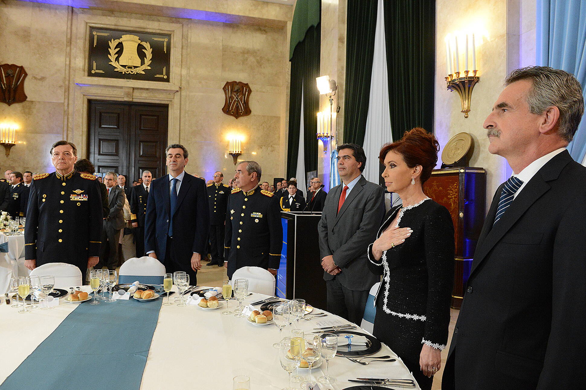 La Presidenta convocó a los miembros de las Fuerzas Armadas “a sentirse parte de un proyecto de Nación”