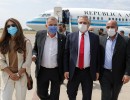 El Presidente arribó a Tucumán para realizar una recorrida por fábricas y por un edificio para Gendarmería