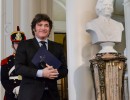 El Gobierno Nacional colocó el busto presidencial de Carlos Menem en el Hall de Honor de Casa Rosada