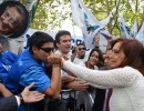 La Presidenta arribó a Chile para asistir al traspaso del mando presidencial
