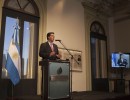 Capitanich: Argentina paga y cumple con sus obligaciones